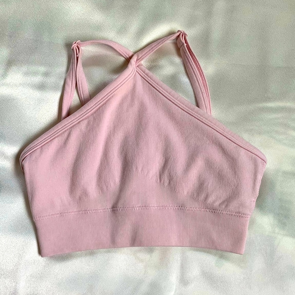 Bo+Tee Seamless Cross Strap Sports Bra